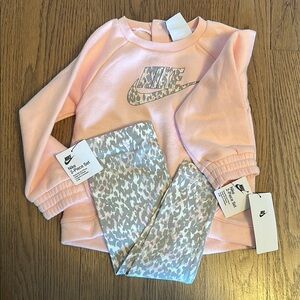 Nike Peach Sweatshirt and Patterned Leggings Set